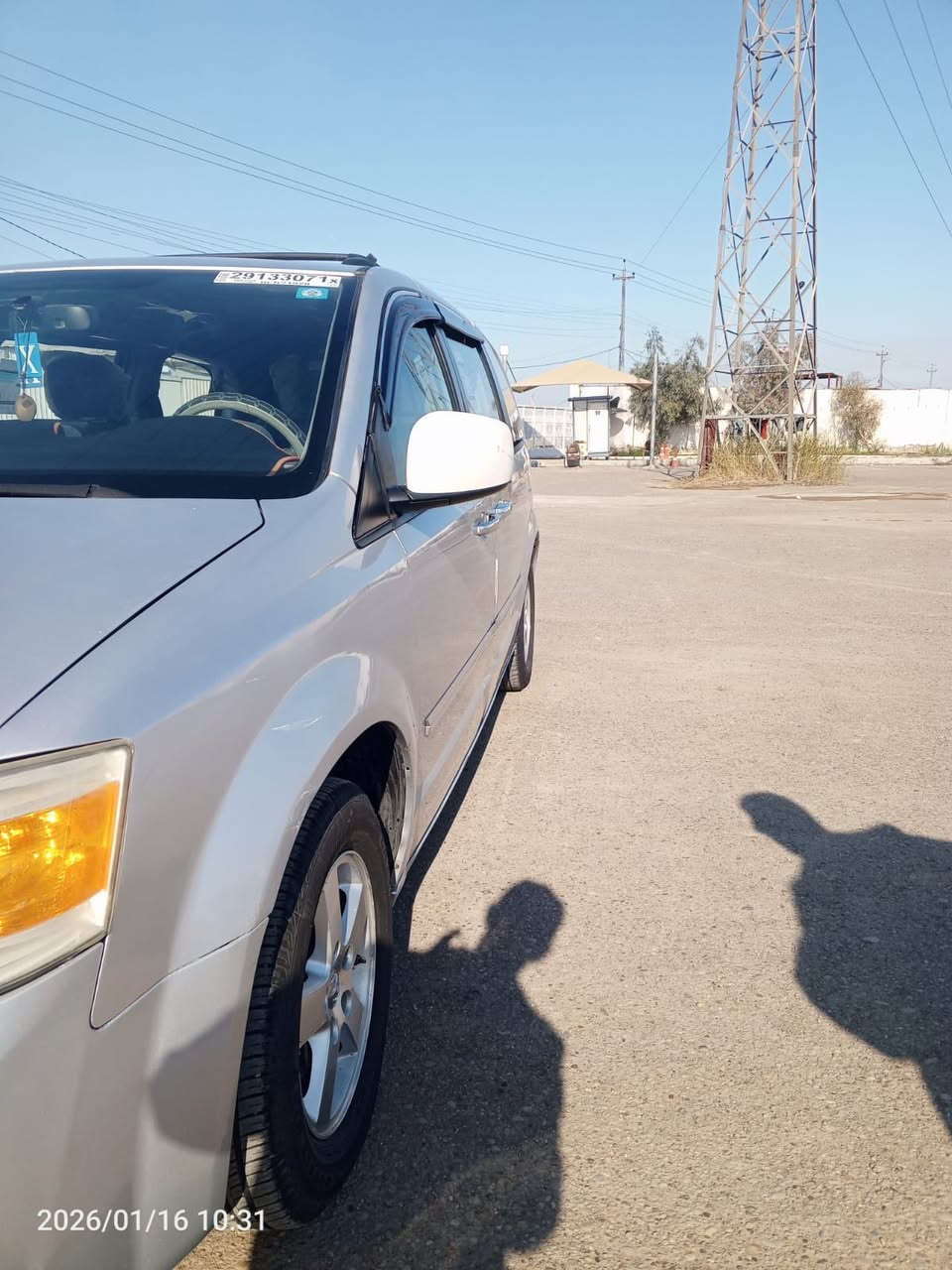 السلام عليكم من رخصة مدير الكروب دوج كرفان موديل 2009 مكينه كير حداديه نظيفه مكينه 6سلندرالمحرك 3800 المرغوب 3قطع تبريد 6جام كهرباء بيبان وصندوق كهرباء فرس سقف جنطه كهرباء بيه مكانات صبغ رقم انكليزي باسمي بيه سونار مرفق ويه الصور مكاني السياره بغداد الشعب  السعر المطلوب 110وبيه مجال رقم التلفون ***********
