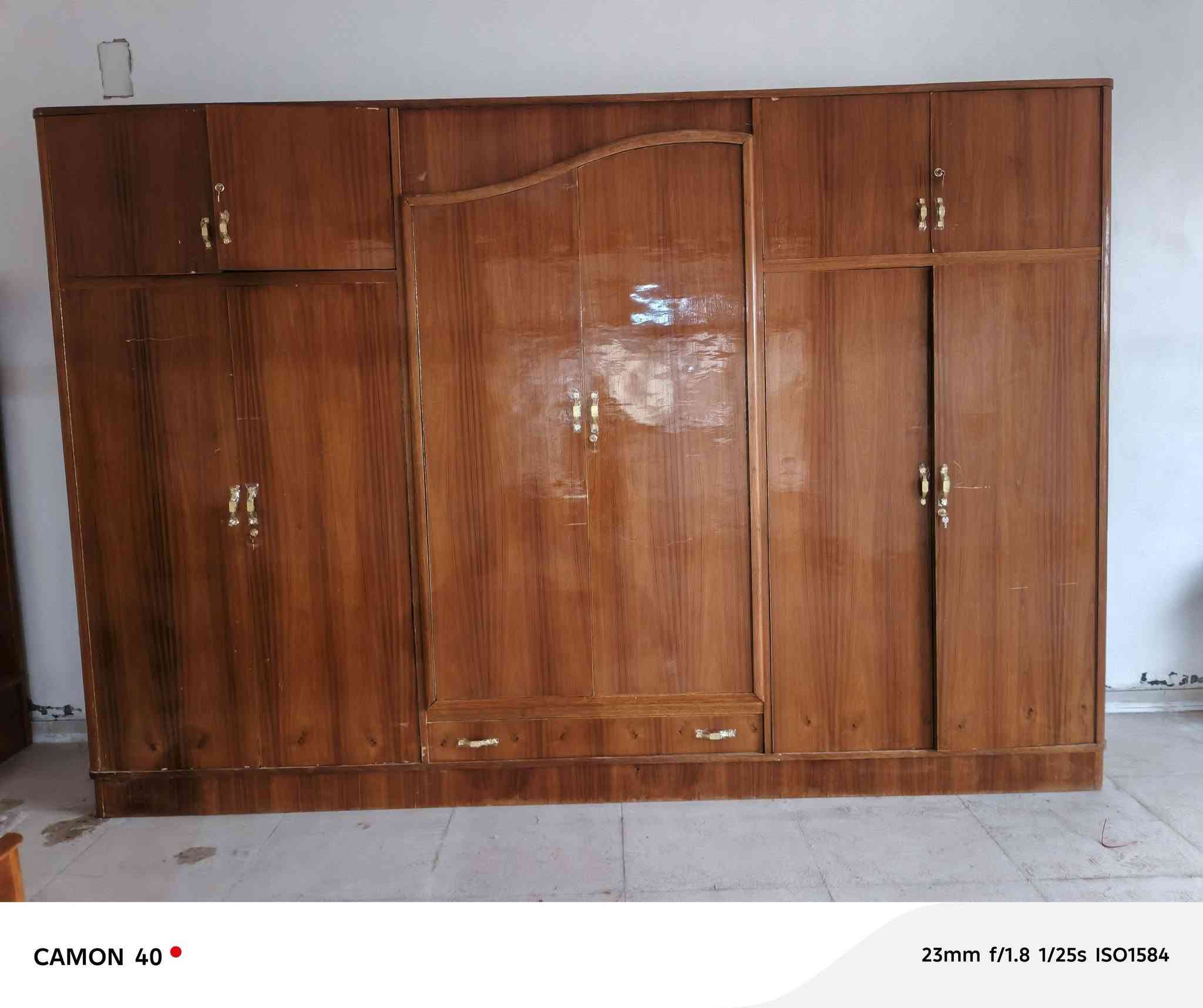 السلام عليكم من رخصه الادمن غرفه نوم 7 قطع صاج داخل وخارج درجه أولى للبيع رايدها ب600 وبيها مجال بسيط ***********
