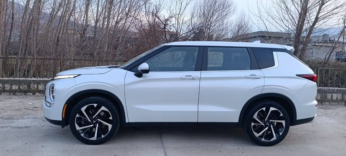 Outlander 2024se
ئاوتلاندەر ئەمریکی ٢٠٢٤ڕەقەم هەولێر بێ سبوغ تەنها کەمێک پیدی ئاڕە  کە لە وێنەکە دیاریمکردوە پێش و پشتی کەپسە سەیارەکی تابڵێی خاوێنە بێ شوخت بێ قەپ و قۆپە تازە ڕەقەم کراوە ماڵی دۆستە  (پێنج کامیرا+چواردەوری ڕادارە +ئۆتۆ هۆڵد+کوشین هیتەر + شاشەگەورە+کارپلەی+جیپی ئێس ++ئۆتۆ ستۆپ+کوشین شامۆ +سندۆق شەفت +شەحن وایرلێس)

نرخی ٢٤٧$وەرەقە کەمێک مەجال 

شوێن سۆران 

***********

***********

اواتلاندر امريكى ٢٠٢٤بدون سبغ رقم اربيل ماعدا قليل من بي 

دي ار كلشي مظبوط ما به اى نقص كوشين شامو +خمس كاميرات+رادار+شحن وايةرليس++كاربلي+جي بي ئيس+كوشين هيتر+صندوق شفت+اوتوستوب+اوتو هولد+تحديد سورعه

عنوان سوران اربيل
