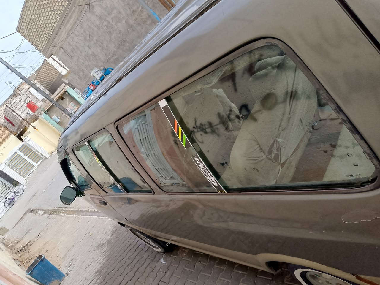 بريجو لون فيراني للبيع موديل الفين واحد سيارة حلوه سعر ٦٨ بيهة مجال مستعجل مكان نجف ***********
