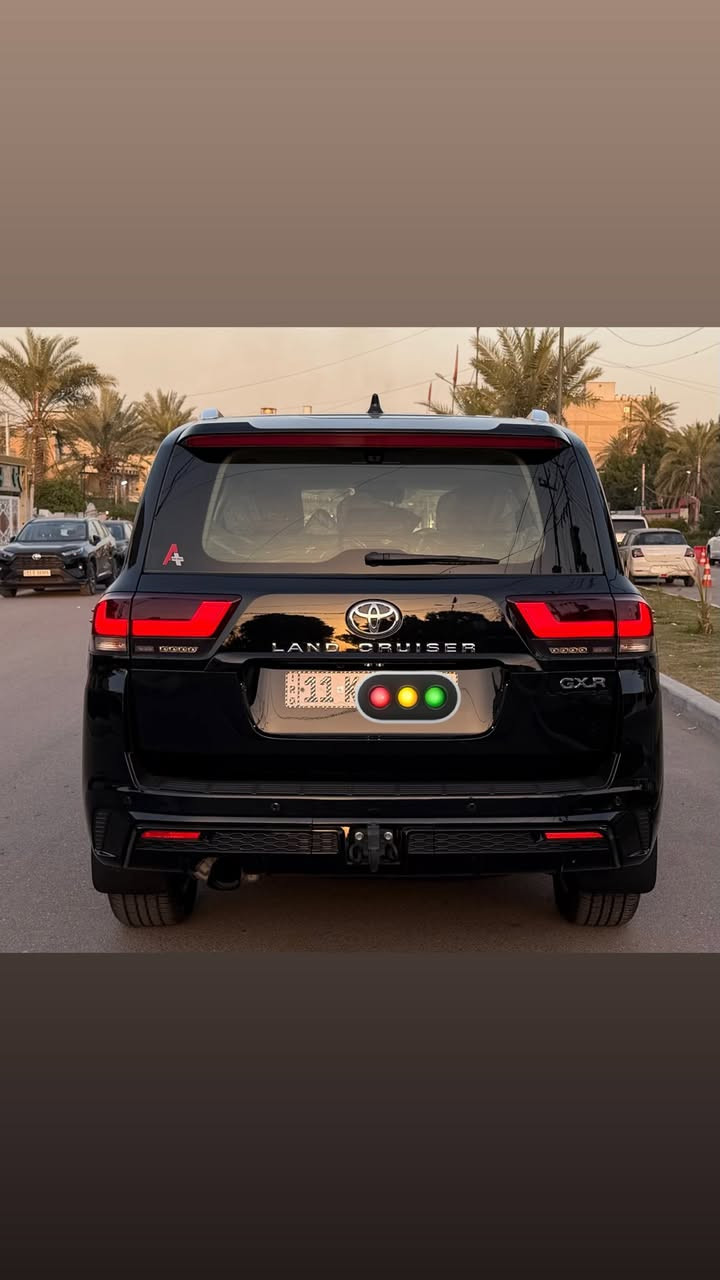 تويوتا لاندكروز 2025 GXR Black Edition.  (SAS)
Limited S

تويوتا لاندكروز 2025  Black Edition. GXR Limited s
(بلاك ادشن لمتدد s)
ضمان تويوتا العراق ( ساس )
فول مواصفات
كامرات محيطيه عدد 5
نقطه عمياء
رادار امامي 
شاشه حجم كبير
مكفوله كفاله عامه 
مغلفه ppf بالكامل ضمان 10 سنوات
عداد المسافه 10000km
السعر 78000$
العنوان بغداد السيديه
الاتصال 0770333080


**إذا كنت صاحب هذا الإعلان وتريد حذفه لأي سبب، رجاءا أرسل رسالة إلى الدعم الفني**