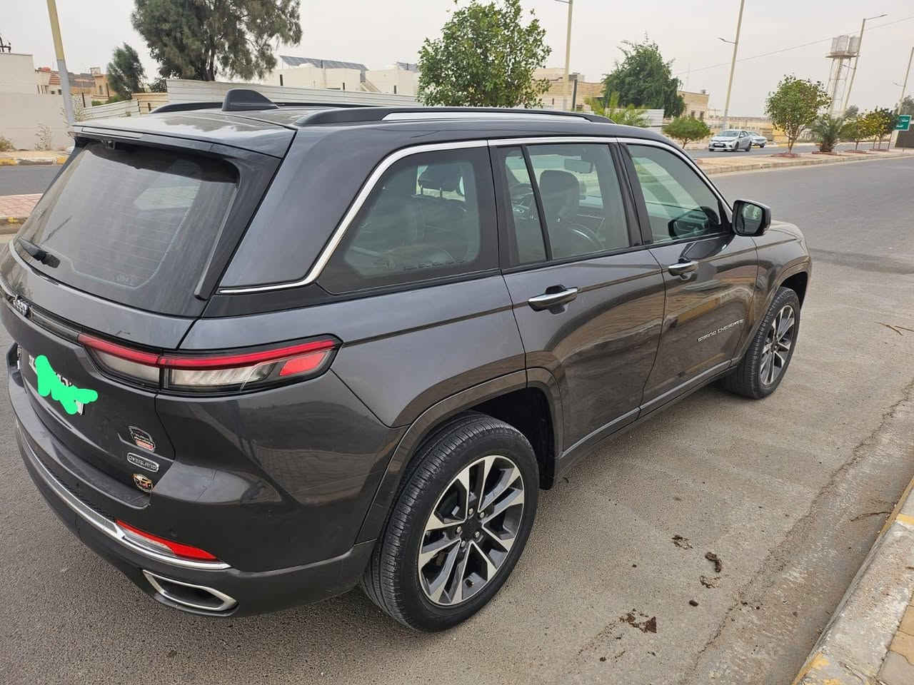 جيب اوفرلاند خليجي ٢٣ مواصفات كاملة ومعروفة مواصفات الاوفرلاند . السيارة بيهة بارد بسيط من يم علامة 4x4 موضحة بالسونار السعر ٤٣٠٠٠$ وبيهة مجال للتواصل الاتصال ***********
السيارة رقم سليمانية وبعدها بضمان الوكالة
