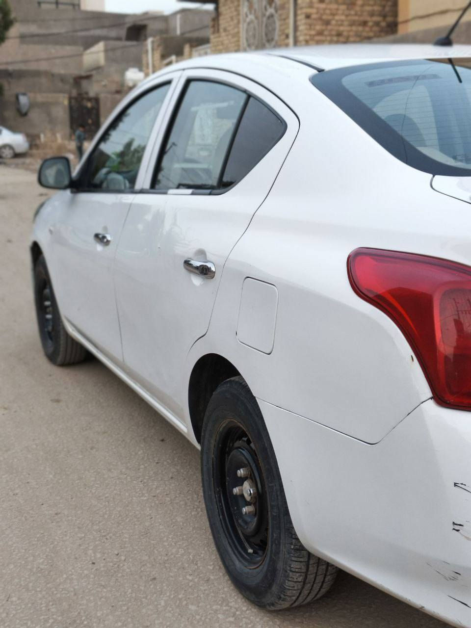 السلام عليكم... للبيع
نيسان صني هندي/ بليته زركه
           2020
رقم اربيل
سنويه ساقطه /
الضرر/بارد خفيف باب وجاملغ (بدون صبغ) 

السعر/ 93 وبيه مجال

المكان/ الديوانيه قضاء الدغاره 
للأستفسار/***********
