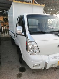 كيا حمل بيها حافظه موديل ٢٠١٢ سياره جاهزه هزه ورقم انكليزي مكينه ٢٧٠٠ ...