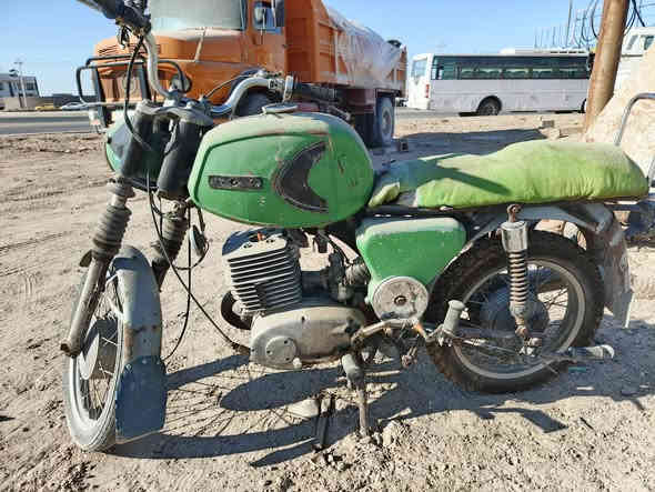 سلام عليكم ورحمة يوجد موطور امزت البيع
مكاني 5كيلو 
الاتصال على هذا الرقم
***********
