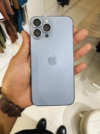 ١٣ برو ماكس لون بحري ذاكره ٢٥٦ بطاريه ٨٤ جهاز مكفول فقط الضهر مفطر   م...