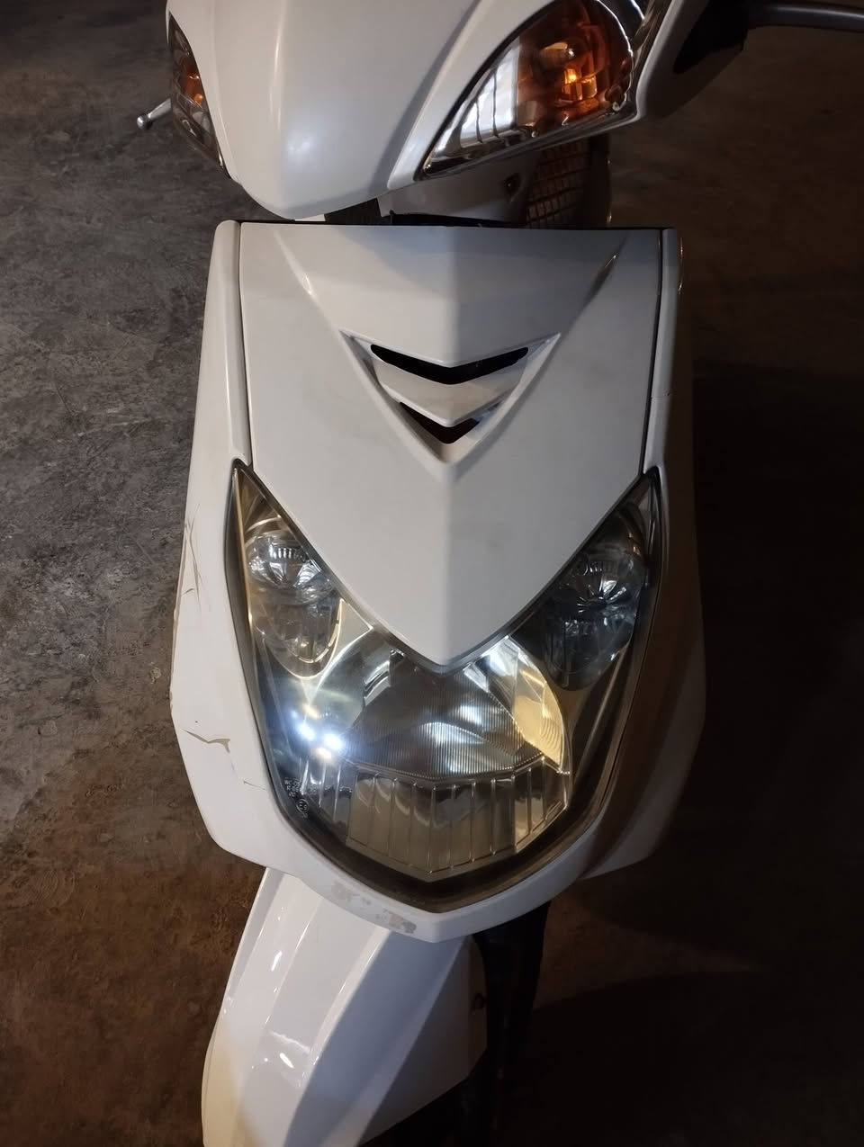 سلام عليكم سكنس فحل للبيع دراجه نضيفه مال رمبه ممفتوحه خير من الله دراجه كابريتر نضيفه 750 وبيهه مجال مكاني بغداد الزعفرانية رقمي ***********بي واتساب
