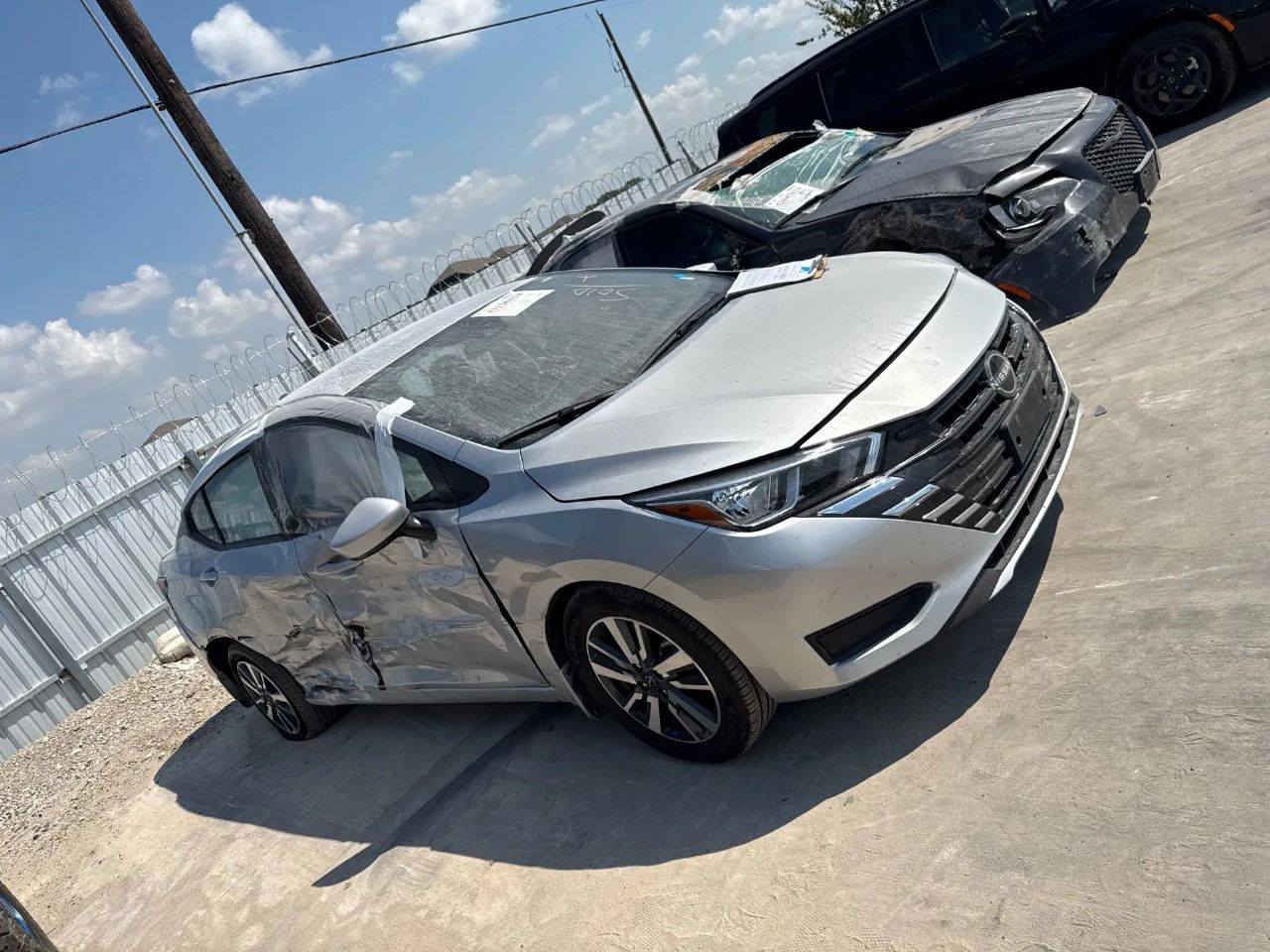 فيرسا ٢٠٢٤  مصلح بدون رقم ع المشتري السعر ١١٠ وبيه مجال بسيط ***********
