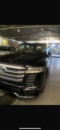 للبيع لاندكروز 2023   GXR LIMITED بريم اصل   ماشيه 40 الف km  مكفولة ك...