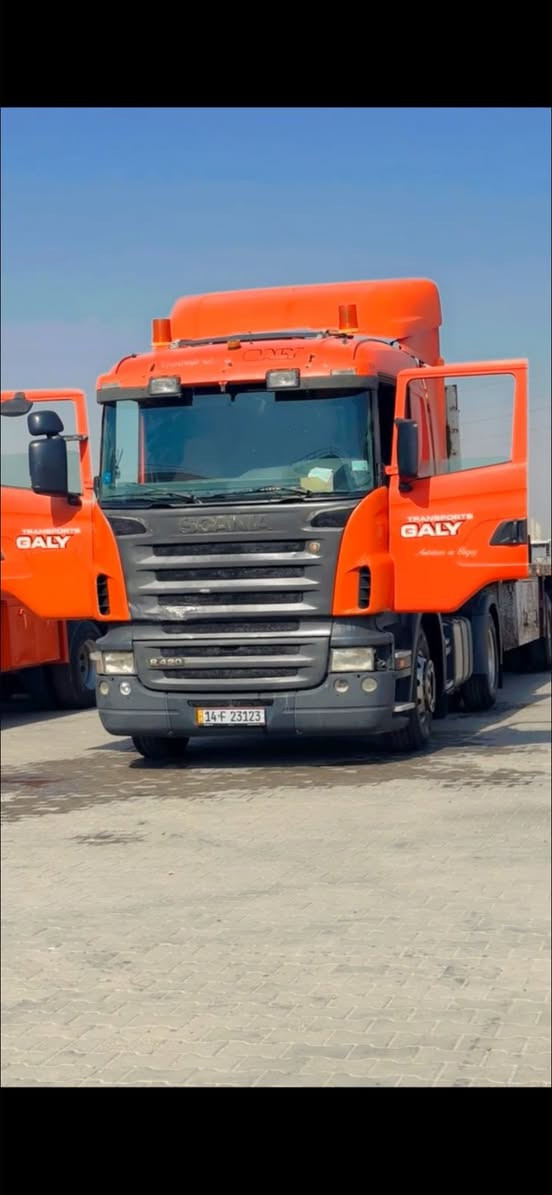 السلام عليكم سيارة للبيع سكانيه موديل 2006 رقم بصره حجم (420)انجكسن كير كوبرة 900 سيارة مكفوله عده باب السكن بي شويه صبغ الباقي كفاله للاستفسار *********** مكان السياره بصره اني مكلف بل نشر
