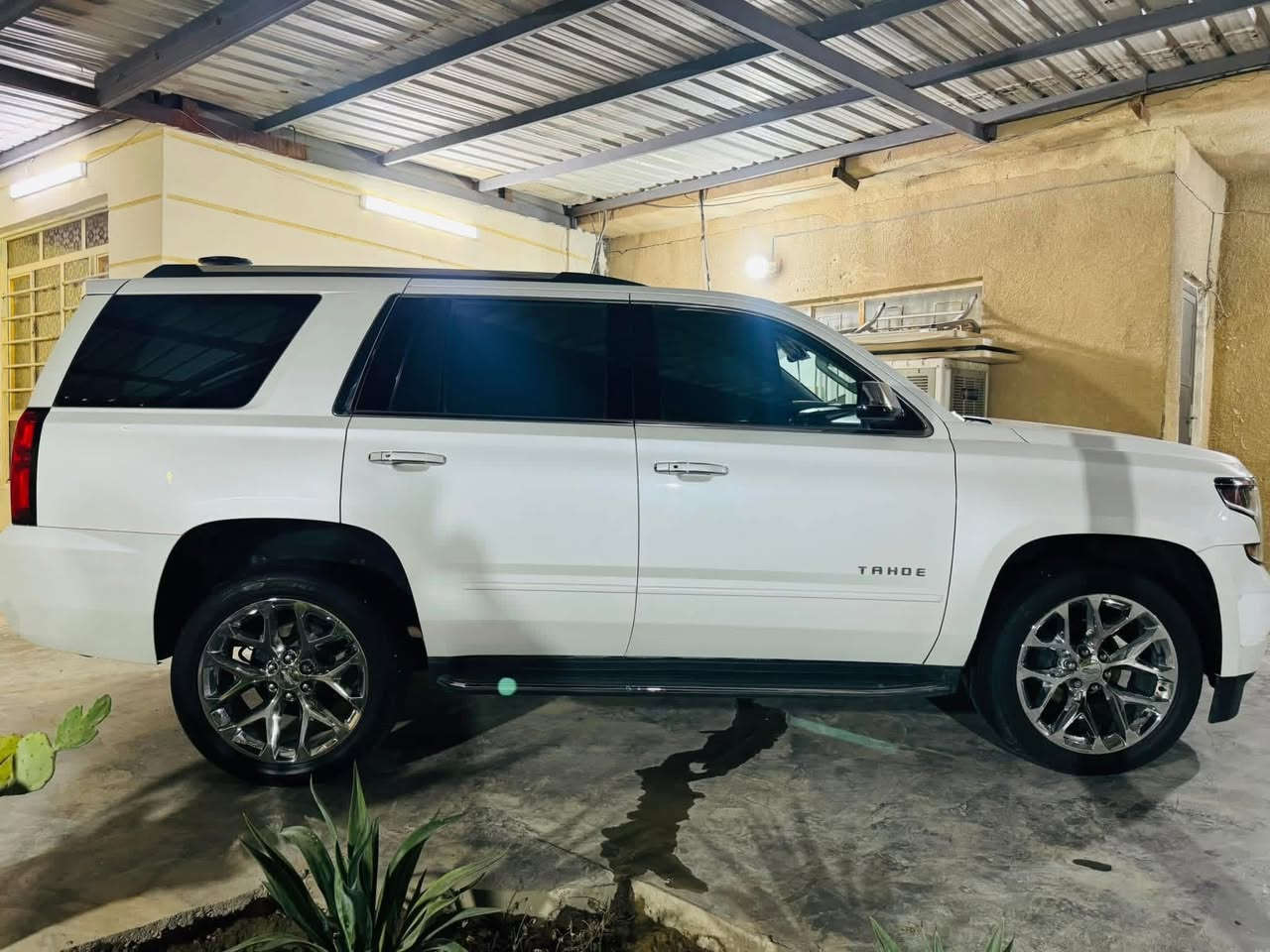 السلام عليكم تاهو برايمر علامه ضوئيه وكاله المنصور موديل 2020 فول للاخير V8  مكفول من الصبغ والبارد والتبديل السياره جديده  ماشيه 60 الف حقيقي كير مكينه تبريد حداديه مكفول  رقم بغداد باسمي
المواصفات 
بصمه تشغيل بصمه ابواب بصمه صندوك 
فتحه سقف
صندوك كهرباء
كشنات كهرباء +مساج + تدفئه وتبريد+ كشنات + مغلفة ppfخزن 
فور ويل +تو ويل + اوتو 
شاشه +قاصه
لد داخل متغير
مانع انزلاق
نضام نزول منحدرات
تحديد مسار
اوتو هولد
مراه شفط + نقط عمياء
تبريد شاشه
سستم سماعات من BOSE
دوس جانبيه 
داخل ماروني
لد نهاري +لايت زنون 
وبعد بيها مواصفات
سعرها ب 450 ورقه 
مكانها بغداد
***********
