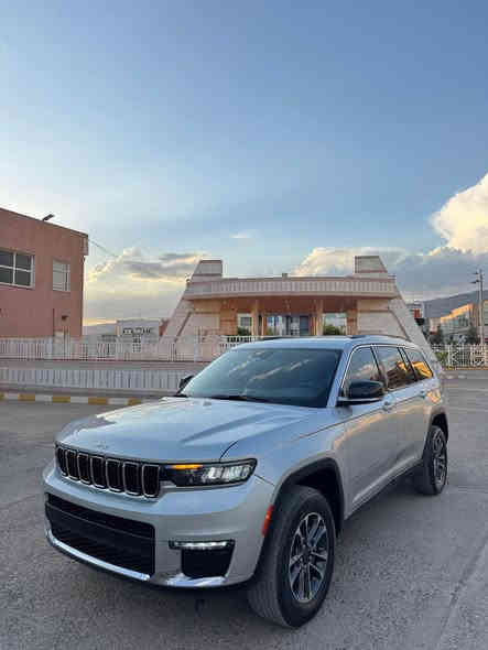 ‏‎جيب كراند شيروكي LIMITITID.L موديل : 2023
السعر :240 ومجال 
اللوان : سلفر 
عداد المسافة :22 الف كم 
حجم المحرك : 3.6L V6 (6.سلندر)
السياره وارد أمريكي  ✅
ملاحطة السيارة : 3 قطعة  صبغ 🔴 فقط و اثنين مكان PDR بدون  نقطه دواخل 
سياره بچم كبس بدون دواخل 
شاصى+ لغد + بطانه+ راديتر + تكم + رادار  كله مكفول ✅ 
‏‎
المواصفات : 𝐋𝐈𝐌𝐈𝐓𝐄𝐃.𝐋
‏‎
فــول فــول مواصــفــات 1/1 ماعاد فتحه 

دةبل اكسل : 𝟒𝐱𝟒
كيج الكتروني
ابواب بصمة 
‎بصمة تشغيل 
تشغيل عن بعد(𝐑𝐞𝐦𝐨𝐭𝐞 𝐒𝐭𝐚𝐫𝐭)
خمس كاميرات  360 درجه 
اوتو پارك 
شاشة دشبول ديجيتال
شحن وايرليس
اوتو ستارت(𝐀𝐮𝐭𝐨 𝐒𝐭𝐚𝐫𝐝)
 اوتو ستوب(𝐀𝐮𝐭𝐨 𝐒𝐭𝐨𝐩) 
‎رادار امامي ( تحديد مسار )
‎رادار جانبي  ( نقاط عمياء )
‎رادار خلفي ( التحذير من الاصطدام )
‎حساسات امامي
‎حساسات جانبي 
‎حساسات خلفي 
كشنات جلد 
‎كشنات كهربائي
‎كشنات خزن+ميموري 
‎كشنات تبريد
‎كشنات تدفئة
تحكمات اسيرين
‎استيرن تدفئة
‎تبريد لمس
‎تبريد مركزي
 ‎صندوق شفط كهربائي 
لايتات 𝐋𝐞𝐝 عدسة زينون
بلوجكتوات 𝐋𝐞𝐝 
بكلايتات 𝐋𝐞𝐝 
‎ويل كروم
 
وبعد هواية مواصفات…
‏‎تفاصيل اكثر الاتصال علی ارقام التاليه 

‏ WhatsApp - Vibir 
***********☎️‏‎

عنوان📍عقره اكر
