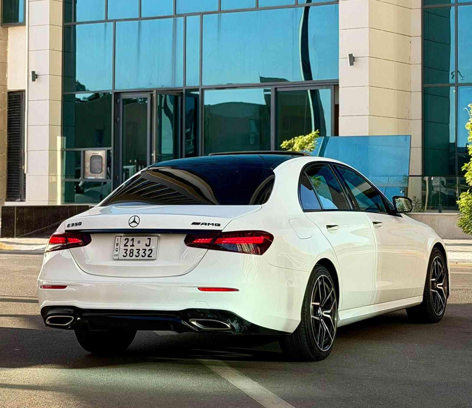 ‏Mercedes Benz E350 AMG 2021
فول موصفات 
1. فتحه سقف 
2. استيران كهرباء 
3.كأمره خلفيه 
4. شاشه جبيره S 
5. كيج إلكتروني متغير 
6. داخل اسود 
7. كشنات تدفئه  
8. رادارات امامي خلفي جوانب 
9. حساسات 360 درجه 
10. سستم سماعات 
11. شاحنه لاسلكي 
12. اتو بارك + اتو هولد
13. كشنات كهرباء + خزن ميموري 
14. صفر مسج 
15. لد داخلي 64 لون
16. ويل 19 AMG
17. رقم شمالي  باسمي تحويل مباشر 
18. موقع السياره بغداد السيديه 
حادث فقط دعاميه بدون دواخل اخت الكلين 
ماشيه 37الف 
السعر 330 ورقه 
الاستفسار  *********** بغداد, العراق
