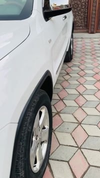 جيب موديل 13 وارد خليجي سيارة جديده  بيه صبغ باب صبغ مع دعاميات بس الأ...