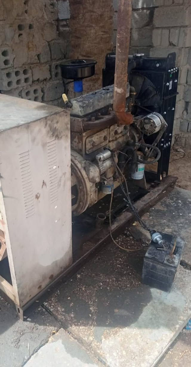 سلام عليكم
مولده بيركنز 4 بستم للبيع 
جاهزه مكينه جديده 
لاتنقيص ولاتبخير 
راديتر جديد وشوته جديده 
رآس توليد جديد يشغل 30 كي في حقيقي 
السعر مليونين وبيه مجال 
الاستفسار ***********
