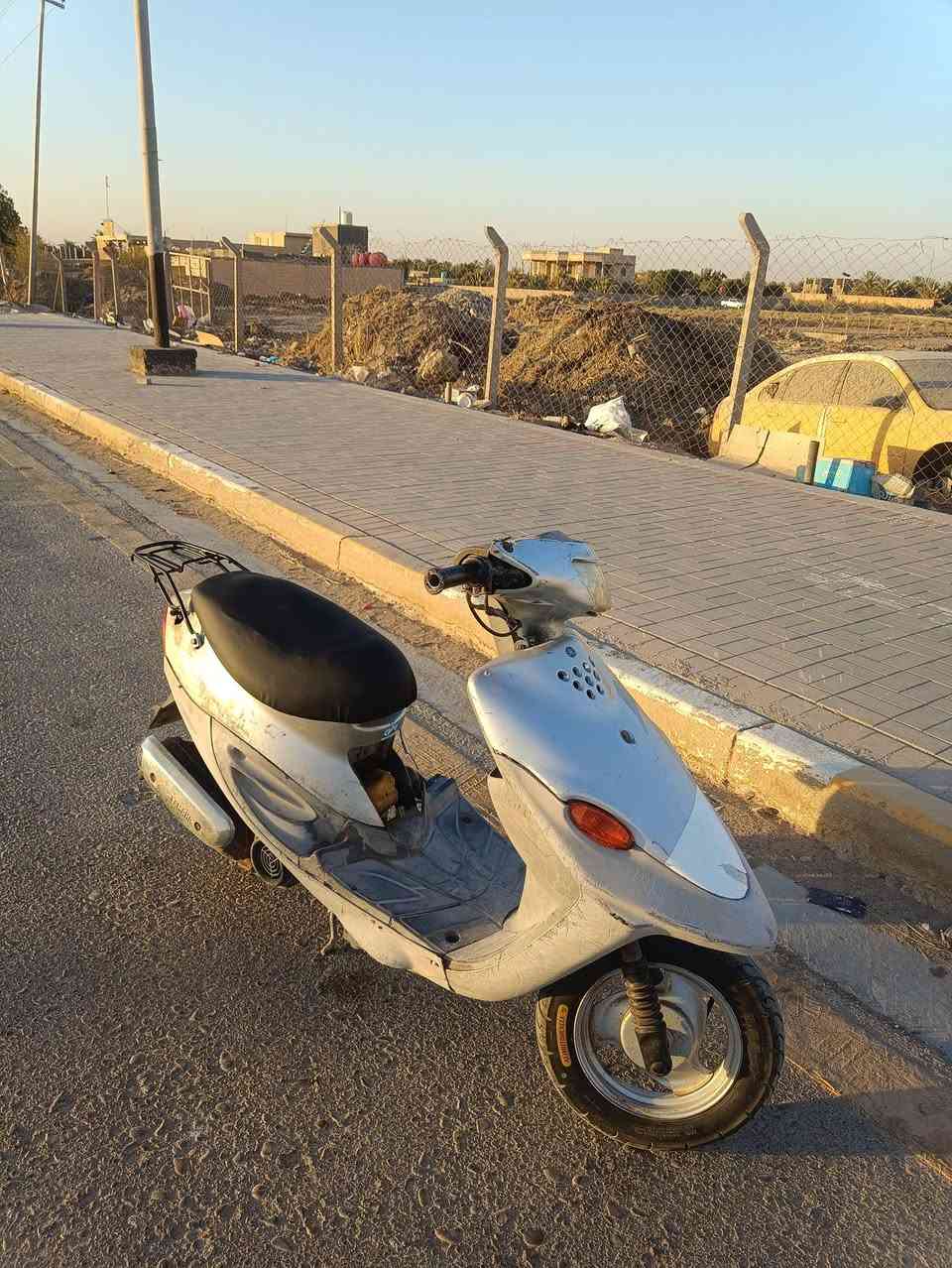 بيجي نضيفه للبيع سعر ٢٢٥وبيها مجال تواصل واتساب***********
