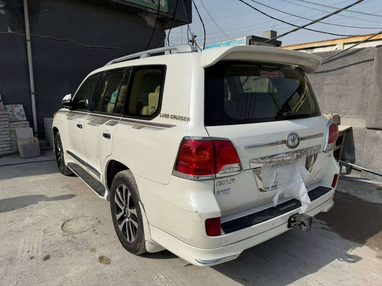 السلام عليكم  مكلف بلنشر
لاندكروز ٢٠١٤
مكفوله كفاله عامه من كلشي ماعدا بارد موضح صبعين
رقم بغداد باسمه
معروضه ٤٤٠
مكانها بغداد
***********
Ali
