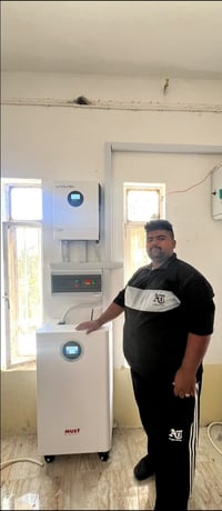 طاقة شمسية • ألواح جينكو ٦٢٠ واط • بطارية ١٦ كيلوواط