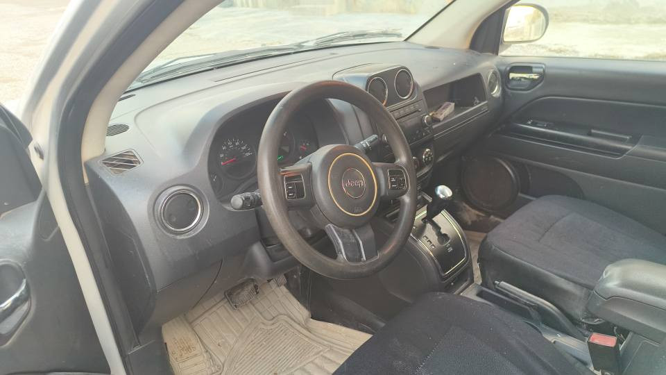 جێب کۆمباس 2011بۆیاغ دووپارجه وپه ڵه یه بێ ناوو  ڕه قه م سلێمانێ سنه وێ نویه گێڕۆمه کێنه به شه رت مکێنه 2.4 هه مووگێانێ شه رت  سه یاره یه زۆرجوانوو مه زبۆته 88معامه له شۆێن سلێمانێ *********** السليمانية, العراق
