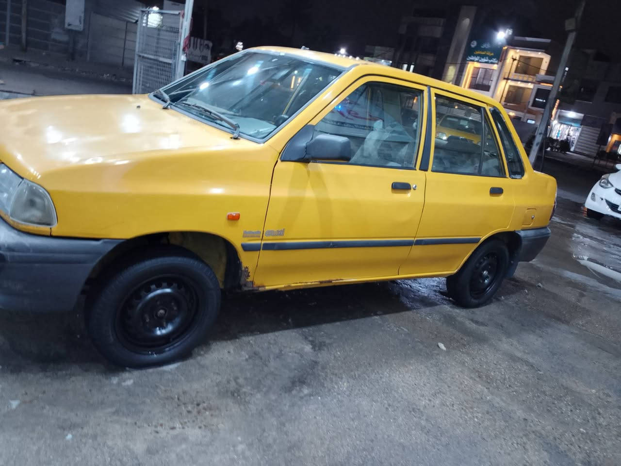 سلام عليكم سايبه موديل 11 تبريد شغل تخم تاير جديد باتري جديد شواصي مكفولة سياره لا صبغ ولا تبديل رقم جديد دولي بيه خياس قليل موجود صوره سياره بسمي صدر أمامي خلفي جديد مكينه ايع كايمه يعني بس ارقام وبصمه سعر 26وبيهه مجال عنوان بغداد البياع رقمي ***********.       ***********
