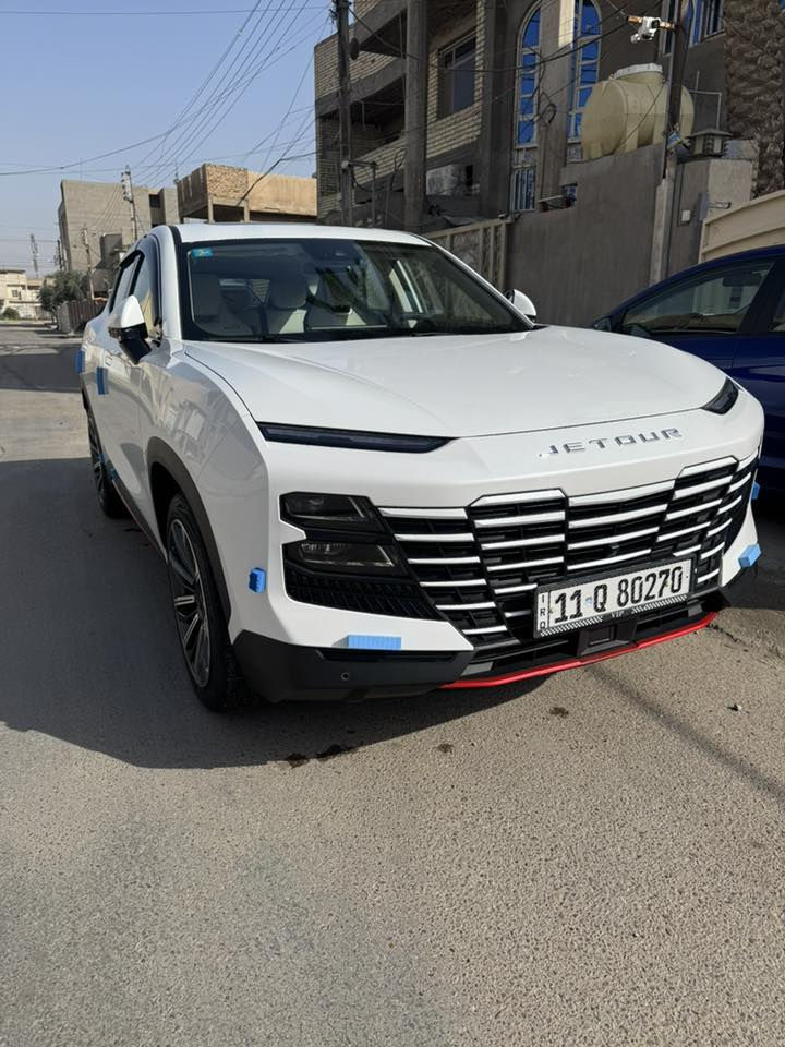 السلام عليكم سياره جيتور داشنك4 2025فول الفول
لون السياره ابيض 
نقاط عمياء
 كامرات 540درجه
تحديد مسار
اوتو هولد
انارة داخليه متغيره
بانوراما
كشنات تدفئة +تبريد
مقياس درجه حراره بالابواب
صندوك كهربائي
گير تعليك
اوامر صوتيه
  محرك 1600 توربو
وبيها بعد مواصفات
 ماشييه16000وقابله للزياده السعر : 27مليون وبيه مجال ورقمها بغداد باسمي
فقط للبيع.   المكان: بغداد. للاستفسار*********** سياره ماشيه7فقط بعده زيرو وبضمان شركه هارلم
