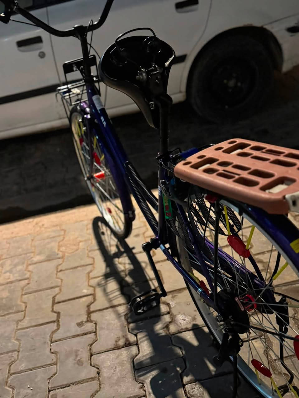 سلام عليكم باسكل بطة حجم 26 اللون بنفسجي مميز 
باسكل جديد شركة BD حاوية جاهز كلشي مناقصه 
غراضه كامله الباسكل للبيع المكان النجف الأشرف 
للاستفسار خاص او المراسله عل رقم ***********
