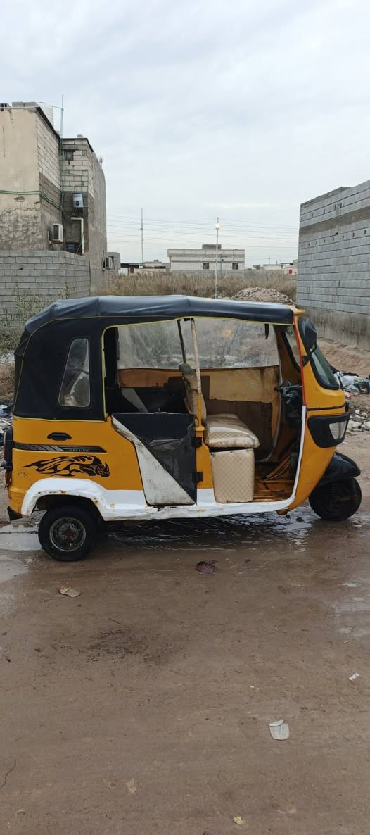 سلام عليكم تكتك tvs موديل 20 رقم وسنويه محرك ما مفتوح عوزها ولفات سعرها 4500 وبيها  مجال للشراي للأتصال***********
