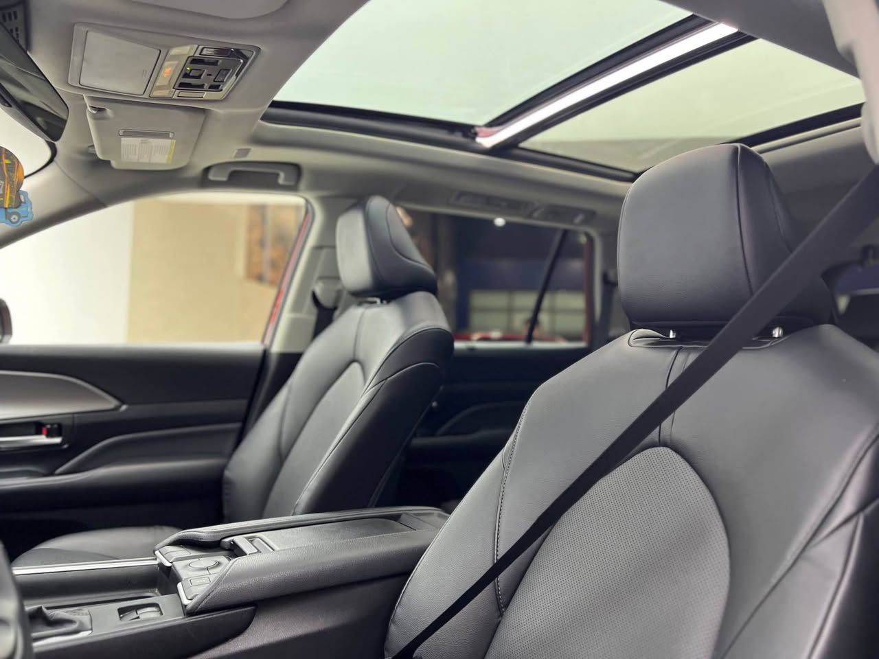 Toyota grand Highlander 2024
تويوتا گراند هايلندر 2024

مواصفات XLE(سقف پانوراما-رادار امامي-هاند بريك بصمة-مقاعد جلد  )
7 راكب
مكينة ٤سلندر+حجم 2.5 لتر
ماشية 14,000 ميل

ضرر السيارة جاملغ و باب صبغ بدون دواخل ايرباك سقف سستم شركة 
السيارة كلش حلوة و نظيفة 

رقم الشاصي مع الصور
السيارة كاتي تترقم شمالي دهوك اربيل سليمانية
مكفولة من كير و محرك و كهربائيات

و ب سعر(350$) ورقة و بيها مجال

مكان السيارة

دهوك -معرض ارشف R-Shev
رقم51 من معارض التيرمينال 

***********
*********** دهوك, العراق
