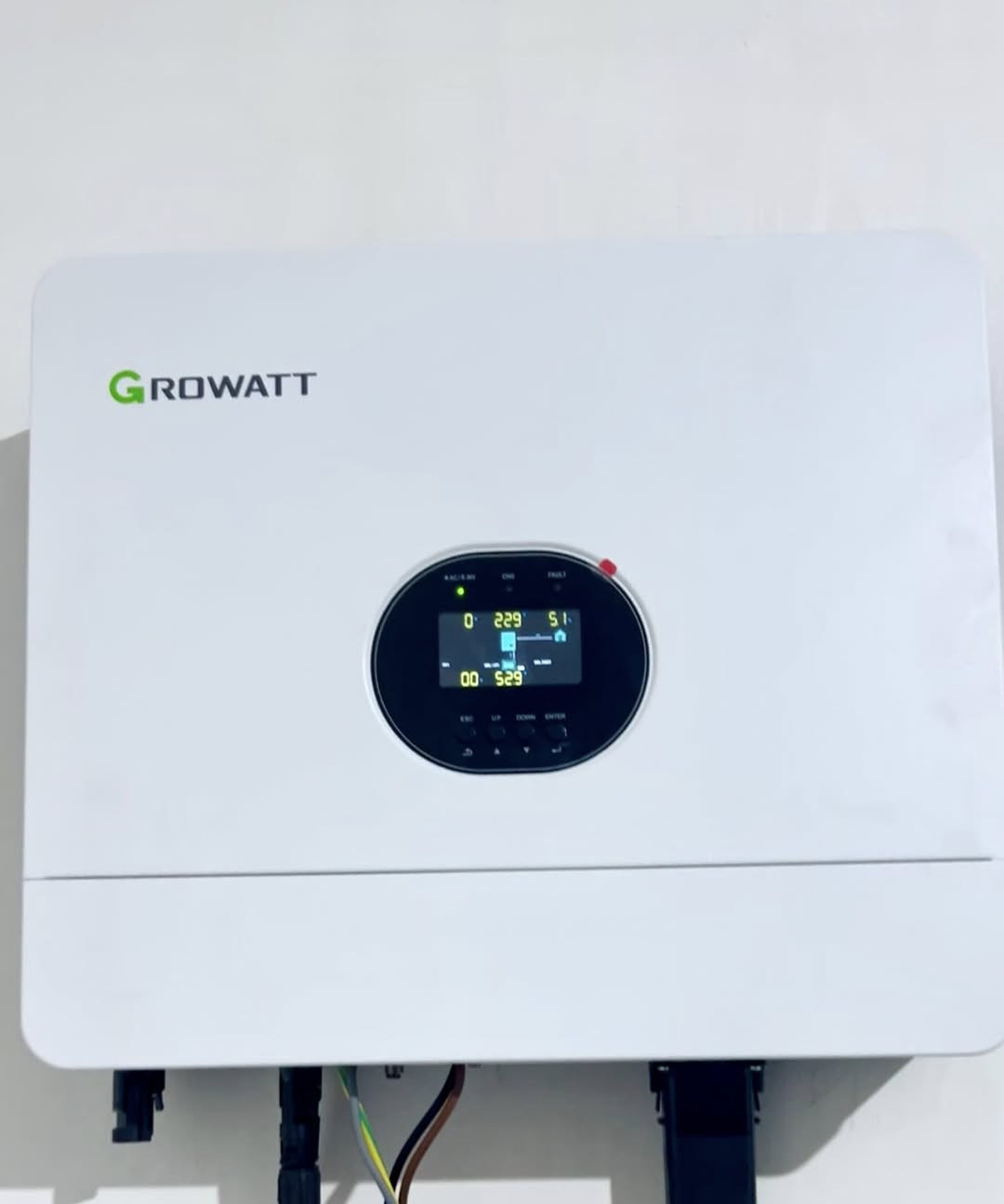 ودّع المولدات... وخلّي الشمس تشتغل بدالك!✅☀️
بكج منظومة شمسية يتكون من 3 لوح لونجيW 605 مع انفيرتر
كرواط 6kw مع بطارية ليثيوم 5KW نظام V 48 بسعر 2,200
فقط منظومة طاقة شمسية منزلية متكاملة توفر لك:
-  كهرباء مستقرة 24 ساعة
-  تقليل فاتورة الكهرباء والمولد
-  تشغيل الأجهزة الأساسية بكل أمان
-  نظام ذكي بحماية كاملة
-  عمر طويل واستثمار مضمون
-  نستخدم أفضل أنواع الألواح والإنفرترات
-  تركيب احترافي بإشراف فني مختص
كفالة حقيقية وخدمة ما بعد البيع
خلي بيتك يعتمد على طاقة نظيفة...✅
وخلي الشمس تصرف عليك مو أنت تصرف عليها👍☀️
 احجز استشارتك الآن ***********📞
:  العنوان بابل شارع السياحي
