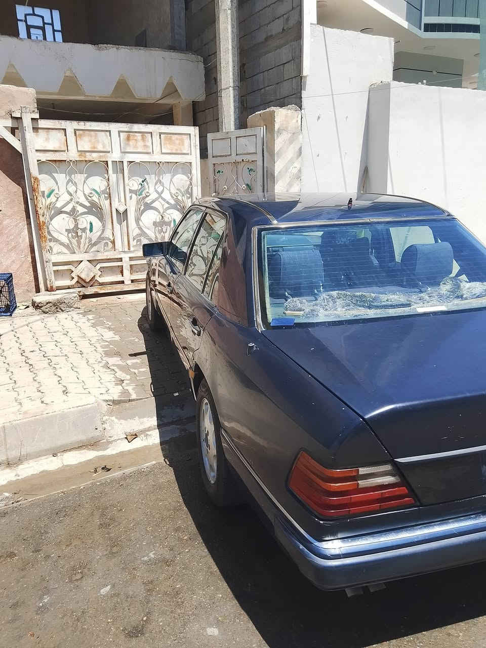 سلام عليكم هاي مار سيدس دب موديل 93 أصل قواعد سليمه سياره مامعمره عل بلادي مكينا بلادي خراطيم سعر 58 سياره خير من الله رقم رائعيها ***********
