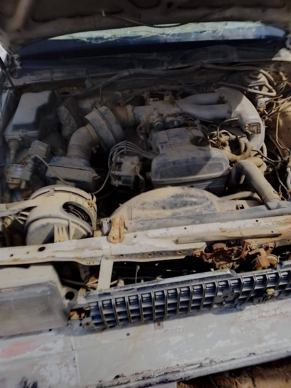 سوبر سيدان ١٩٨٨ رقم صلاح الدين لوحات صدامي سنوية خضراء محدثه لل٢٠١٩ والسنوية حرف راء كارتوني 
كير ومكينه بطه بالجيس راعيها دينار ما يطلب قفل ٨ ورقات قفل مابيها مجال 
هاتف *********** و ***********
