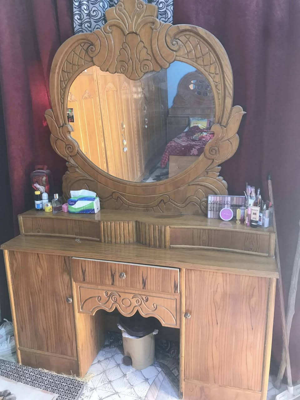 الغرفه للبيع 
السعر مليون و300


**إذا كنت صاحب هذا الإعلان وتريد حذفه لأي سبب، رجاءا أرسل رسالة إلى الدعم الفني**