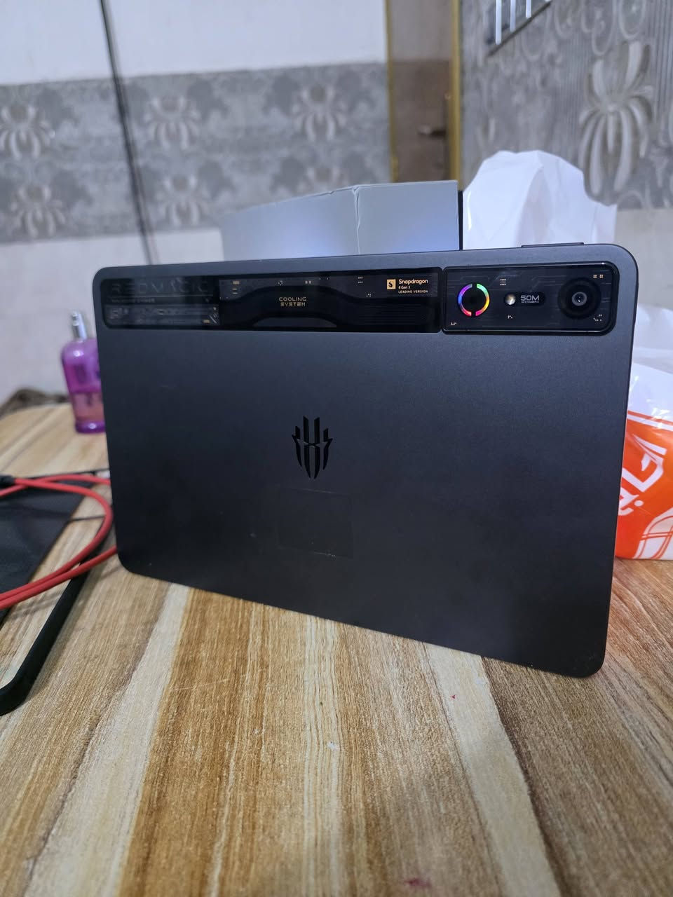 سلام عليكم ايباد ريد مجك نوفا نضيف كلش استعماله نضيف وكامل ملحقاته ويا 
عنواني كربلاء قرب باب طويريج
ذاكره 512
سعره 700وبي مجال بسيط 
رقم +واتساب ***********
