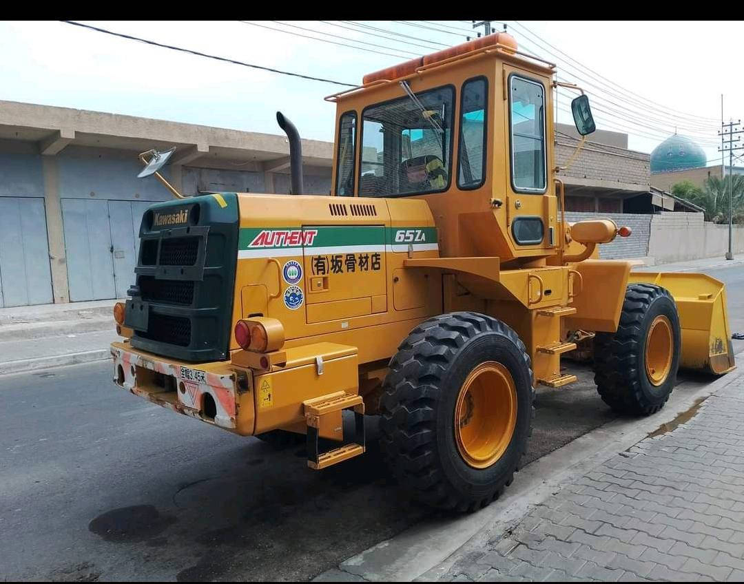 سلام عليكم شفل كاوسكي لل بيع مكينه مكفوله عامه ماكينه خير من الله
محرك ازوزه 
مشتغله 7000 الرقم ***********
