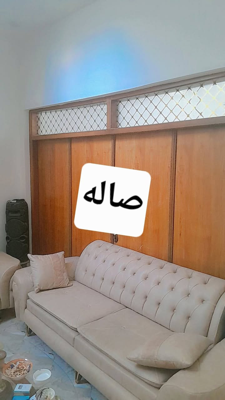 بيت للبيع في حي الفرات مساحه 100م واجهه 5 نزال 20 كونكريت مسلح غرفتين نوم وصاله واستقبال ومطبخ وصحيات عدد ثنين بناء 2023 مقابيل مدرسه السنبله للبنات معرفه السعر اتصل على الرقم ***********
