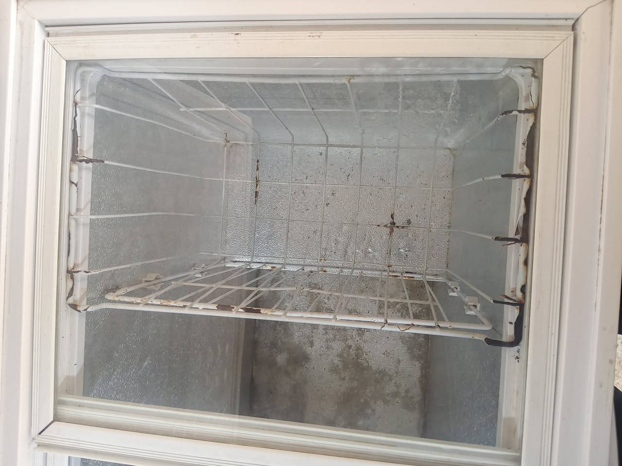 مجمده رويال للبيع شرط الشغل تجي وتفحص مكاني بغداد الشعله السعر 130قفل ***********
