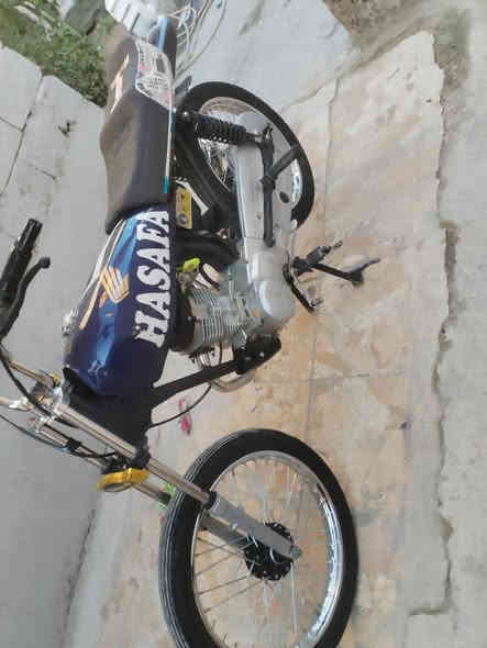 سلام عليكم دراجه إيراني حربيه مديد 2023اوراق سعر550وبيهك مجال مكينه ما مفتوحه مكاني بغداد الحسينية رقمي ***********
