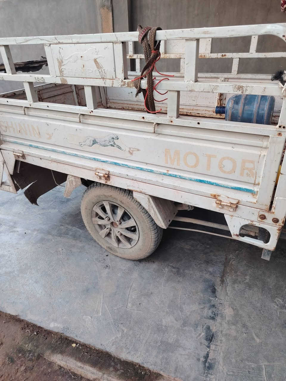 ستوته للبيع اوراقها موجوده موديل ٢٠١٦ قفل ٩٠٠ الف
***********
