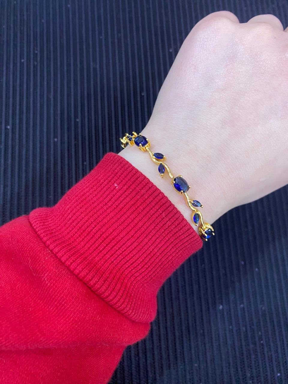 أساور التوليب 🌷
تصميمها مستوحى من زهرة التوليب الناعمة… تفاصيلها راقية ولمعتها تجنن ✨

متوفرة بعدة ألوان 🤍
ذهبي – فضي – وأحجار ملونة تناسب كل لوك 💎

خفيفة على الإيد
مناسبة للطلعات، المناسبات، وحتى هدية مميزة

الكمية محدودة ✨


**إذا كنت صاحب هذا الإعلان وتريد حذفه لأي سبب، رجاءا أرسل رسالة إلى الدعم الفني**