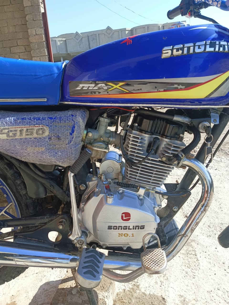 سلام عليكم اخوان سونك موديل 2024 محرك .150cc منفيس موجود شرط من كلشي اصعد وروح السعر 700 وا بي مجال ويرهم مراوسه مكاني موصل بعشيقة . موجود عل فيس .(***********)
