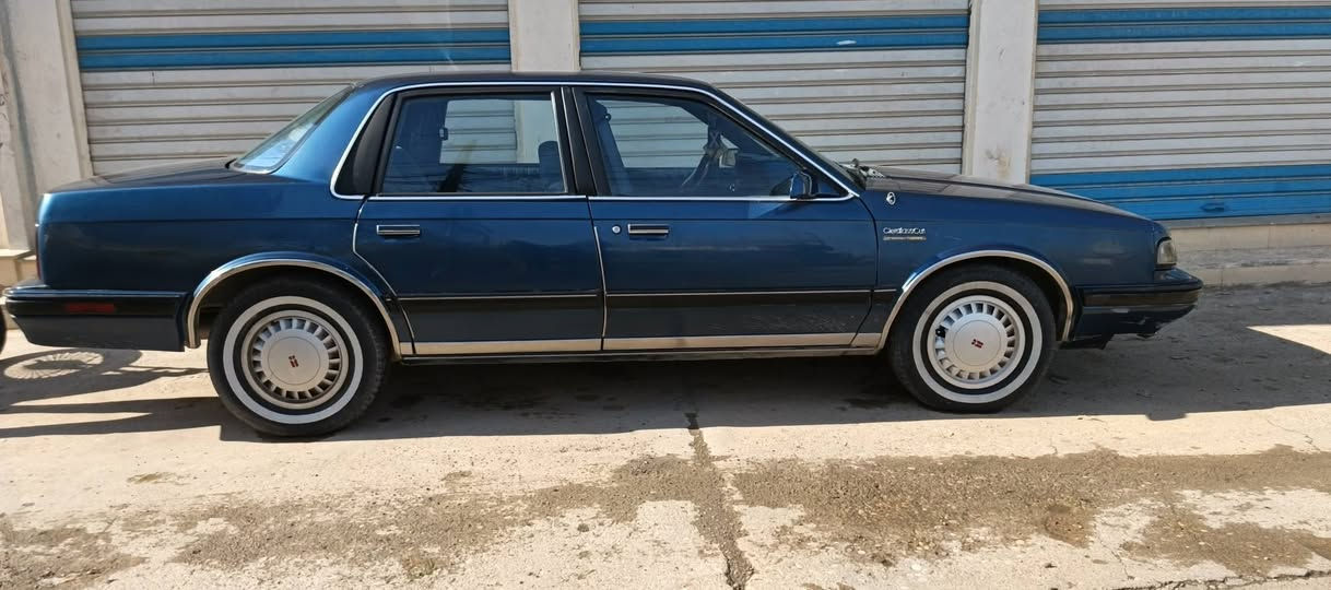 السلام عليكم سياره اولدز موديل 91 بدون ضرر خلاص رش جماليه فقط كير ومحرك شرط كير توماتيك أصلي عنوان موصل حي القاهره شرط تحويل سعر 50بيها مجال مكلف بالنشر الخاص مغلق رقم صاب السياره ***********
