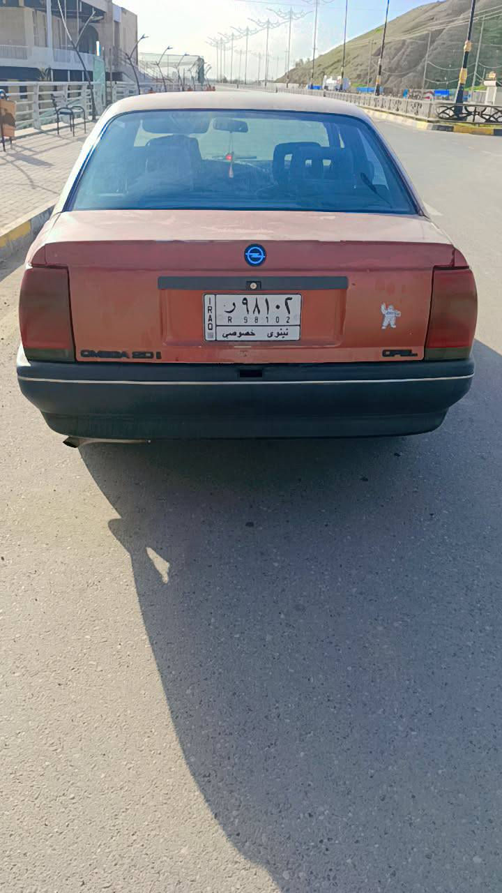 السلام عليكم يوجد اوبل اوميكا  رقم الماني نينوئ  سنويه عضم عاج مجدده لل27 دفتر بانزين  صدر تايرات  اربع جدد  محرك جديد  كلج كير اكسل  شرط سلف داينمو كلو جديد عنبار كلج جد كهربائيات كويل جديد دسكات جدد   تدفئه  كهربائيات. دوشمه  السعر25 وبيها مجالل
مكان السياره حمام علي 
***********
*********** عمران محمود الحمداني
