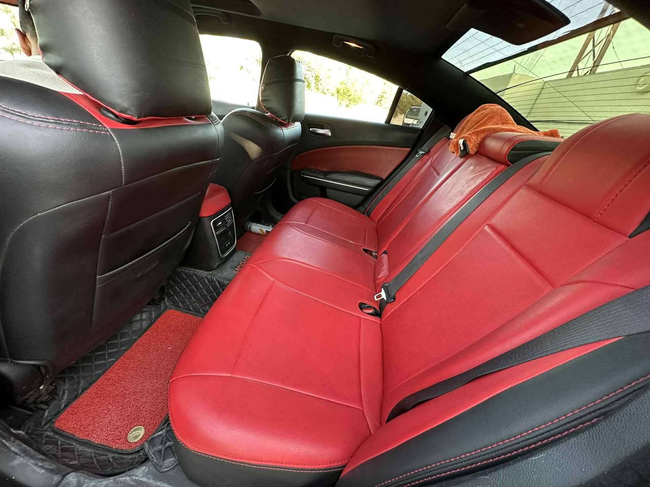 جارجر موديل 19 Gt خليجي وكاله هارلم  فتحه مواصفات Gt معروفه بدون حادث فقط باب الخلفي والجاملغ مرشوشات اثر شخط ماشيه 106 الف ميل 
السعر 255 وبيه مجال للشراي 🌸
***********
