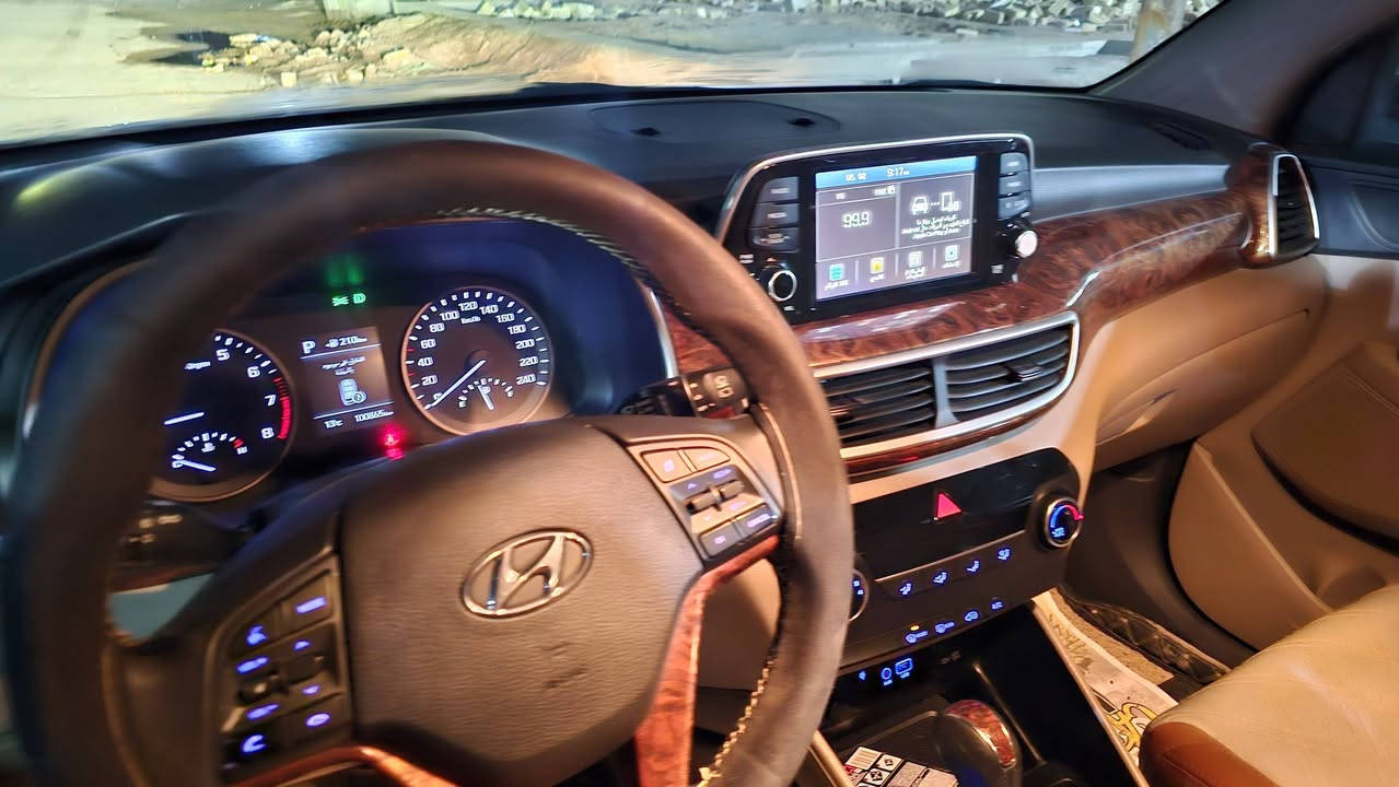 للبيع توسان موديل٢٠٢٠
ماشيه ١٠٢ الكاصد ٥ عدسات 
سايدبريك بالرجل 
رقم بغداد بااسمي
مكان السياره بغداد
السعر١٩٨
***********
