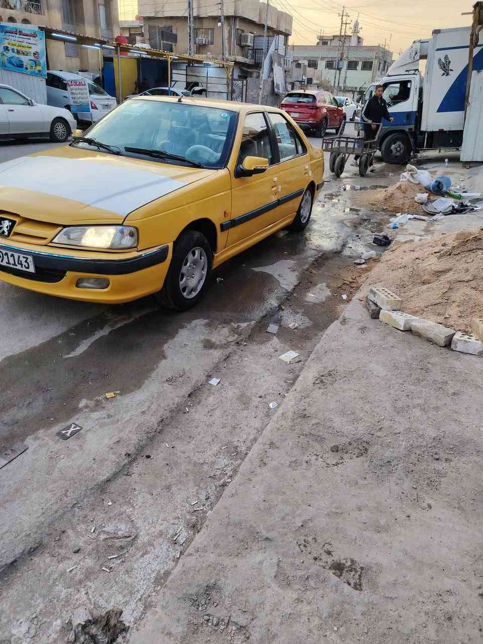 السلام عليكم
بيجو بارص  موديل 13 ، مكينة گير خير من اللّه تبريد شغال ، صدر امامي خلفي نظيف ، تخم تاير جديد باتري جديد ، هيئة وغرامات مصفرة ، السعر 34 مكاني بغداد حي العامل  ***********
