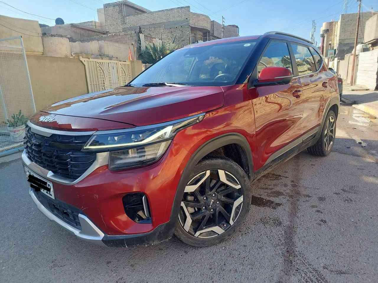 كيا سيلتوس موديل 2024 فئة SX فول مواصفات عدا الفتحه  السياره  حجم المحرك2000تيربو 

مواصفات :_
1.شاشه اندرويد 
2.تحكم ستيرن فول
3.كامرا دوارة
4.نظام كير سبورت
5.ويل كب 
6.كشافات
7. لايتات لد
8.نظام ايكو
9.نظام تزحلق
10. رادار امامي
11.رادارات جانبيه
12. شاحن وايرليس 
13.نظام اوتو ستوب عند الرجوع
14.تدفئه  بالكشنات
15.بصمة
16. نظام إطفاء المحرك عندالوقوف 
17.اناره محيطه بالدشبول والبيبان متغيره مع صوت المسجل 

المسافة المقطوعة 37ميل فقط يعني على وضع شركه  

 الحادث:- تبديل بنيد ونصبغ جاملغ الايمن الامامي  والدعاميه لون اصليه بدون صبغ  وبيه ايرباك ستيرن ودشبول
 
صور الحادث موجوده  راسلني وتدلل
 
*السعر : 15900$ وبيه مجال للشراي 
الاتصال ***********
