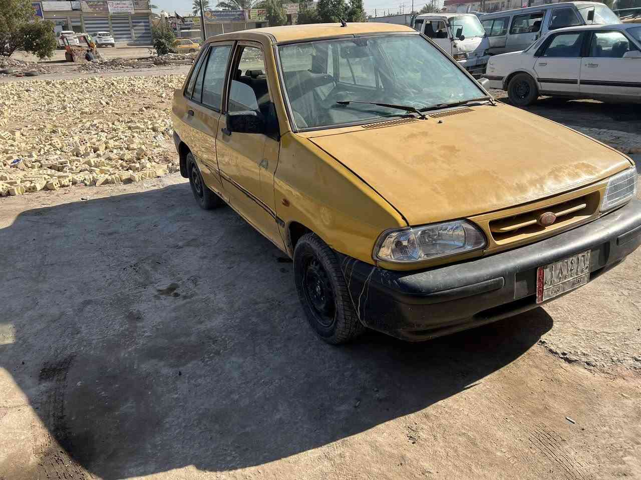 سلام عليكم موديل 11 رقم بغداد شرط تحويل هيئة مصفره 
مكينه حلوه بس الكير بي مشكله سياره جاهزه وتمشي شواصي جدد عليها غرامه 240 تنزل من سعرها سنويه نافذه 3سنوات 
سعر 18$ مكاني بغداد قرب بسمايه ‭0788 172 0190‬
