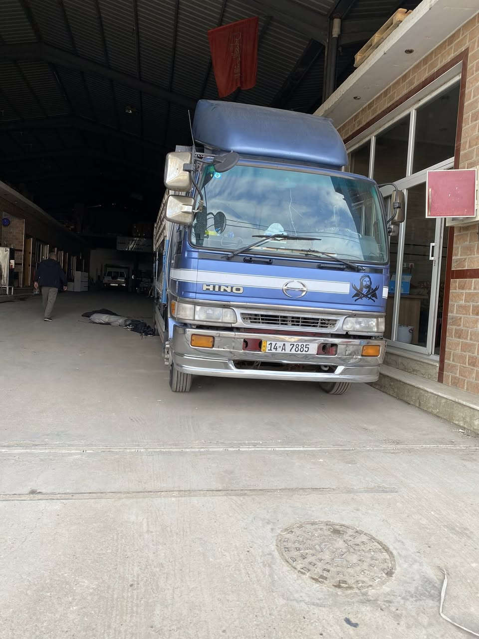 هينو للبيع رقم بصره موديل1997 مكينه 80سوبر مكان السياره بغداد الزعفرانيه رقم ***********
