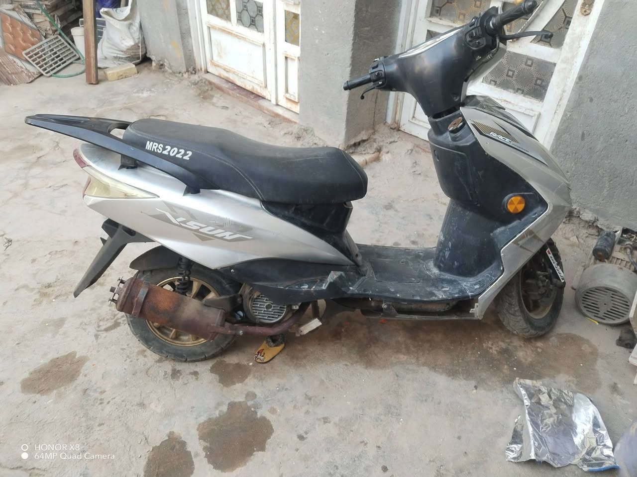 السلام عليكم. من رخصه لادمن.
دراجه سكنز صيني دراجه شغاله نكره كهربئيات كامله عوزها ترتيب بل كفرات مكينه خير من الله السعر 250بيها مجال للشراي  مكان ميسان بدون اوراق ضايعات اكفلها الك عشائر رقم هاتف ***********
