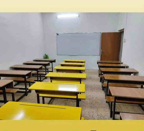 سلام عليكم 
معهد كامل للبيع في حي ميسان الكوفة ((مكان تجاري)) 
يحتوي على المعهد على قاعتين كبيرة وقاعة صغيرة وادارة وايجاره كل شهر بشهره 
وع موقع تجاري بداية شارع الكيات 
وبي عقد ايجار  باقي سنة ونص
 ابيعه سر قفلية 

ايجاره 350  الف  واليكعد بي يدفع 250 الف

 يعني يستقطع  100 من الايجار لمدة  سنة ونص
  لان اني خسرت عليه 3 ملايين و600 تصليحات وترتيب وتأسيس كهرباء وماي وديكور للادارة 
ونص المبلغ عليه ونص على ام البيت 

يحتوي المعهد على 
*38 رحلة مزدوج ام نفرين صافي ... و اكو 13 رحلة يرادلهن ترتيب وتصليح ذني هدية وياهن
*سبورات عدد 3 صافي الرابعة ممحسوبة 

*منظومة كاميرات كامل ليلي اضاءة فلاش  درجة اولى عدد 8 مع بلازما حجم 32 و جهاز UPS و DVR 
* ميز مكتبي + كرسي جلد 
*مكتبة تحتوي 40 كتاب 
*تخم جلد مكتبي 7 نفرات 
* شجرة زينة + بردة سلايت نفرين في الادارة 
* شعار ضوئي كبير في الادارة 
* عمارية حديد كاملة مسويتها بمليون ارتفاع 3 امتار + اعلان ضوئي كامل للمعهد 6 مترات 

*قاطع PVC مع باب 3 مترات يفصل القاعة الصغيرة عن القاعات الاخرى 
* 2 مبردات جديد باكستاني ام الدكت 
* 2 مبردة برفاب حديد حجم وسط +ميز حديد 2
*شمعة لد ليزرية  عدد 17  موزعة ع كل المعهد 
*بردات للقاعتين + فراش ثيل صناعي 
*مراوح هايفر درجة اولى عدد 2 
*ديكور بديل خشب واوراق جدار للادارة محسوب للمعهد 
*خط مولدة

المعهد جاهز 
 ومراح يتعب الياخذه كبل يشتغل بي وبالعافية عالياخذه.
خسرانه عليه 12 مليون
البيع بسبب عدم التفرغ واريد اكمل ماستر 

السعر جدا مناسب اللي يريد يتفضل خاص ونتفق عالسعر
ملاحظة المعهد خير من الله بس  توفر كادر زين 

للاستفسار واتسب فقط 
*********** النجف
